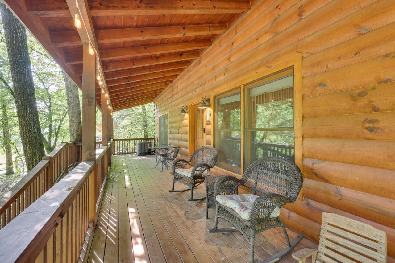 Riverfront Ellijay Cabin With Deck And Pool Access! Buitenkant foto