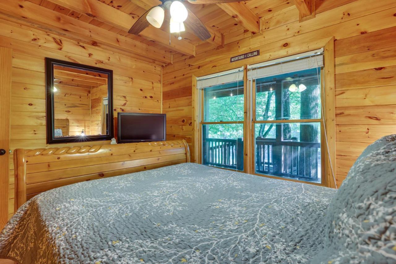 Riverfront Ellijay Cabin With Deck And Pool Access! Buitenkant foto