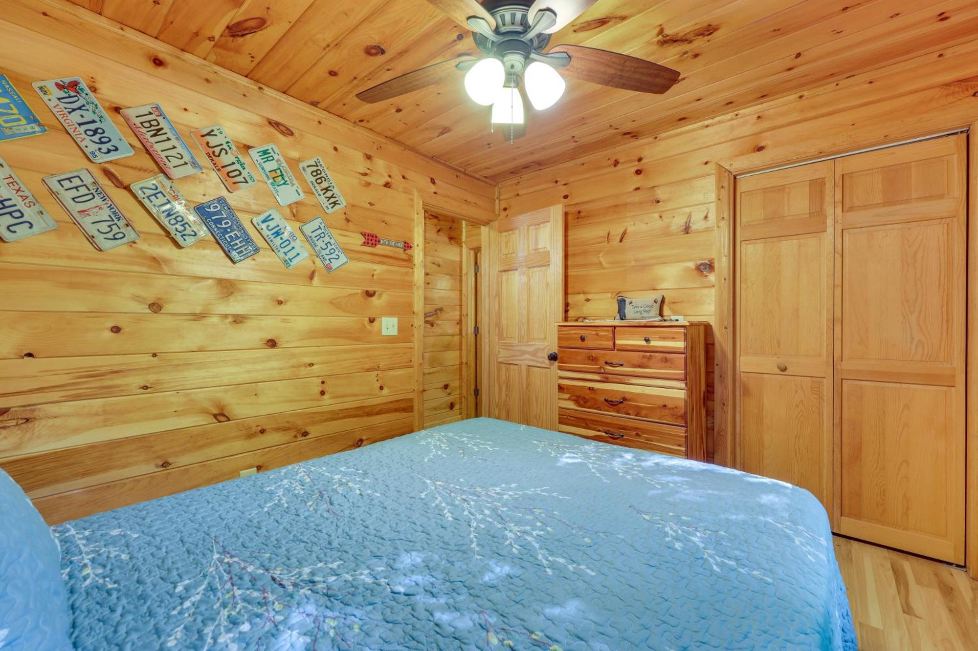 Riverfront Ellijay Cabin With Deck And Pool Access! Buitenkant foto
