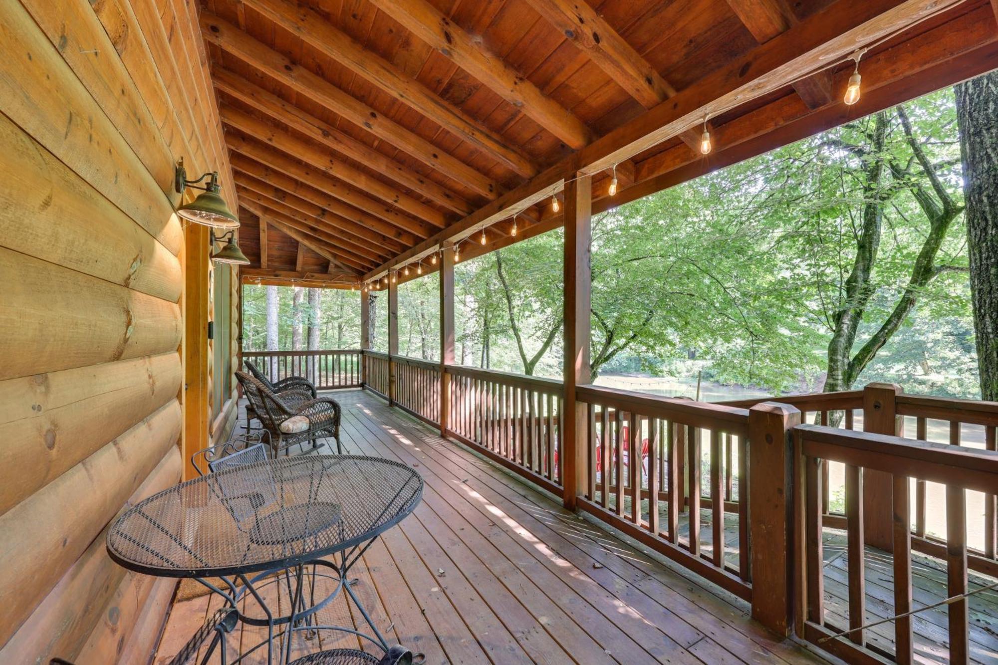 Riverfront Ellijay Cabin With Deck And Pool Access! Buitenkant foto