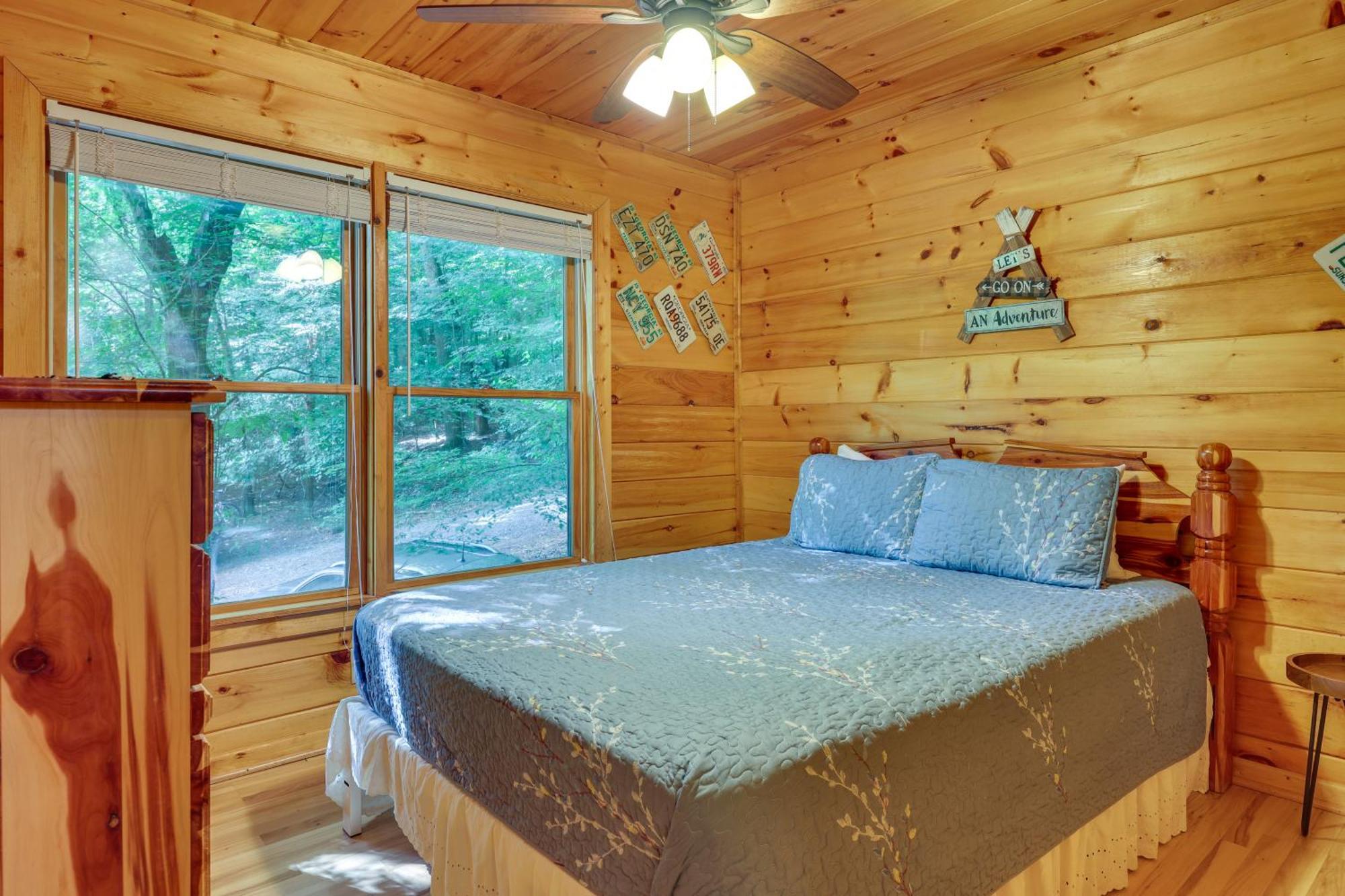 Riverfront Ellijay Cabin With Deck And Pool Access! Buitenkant foto